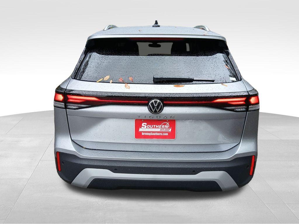 new 2026 Volkswagen Tiguan car, priced at $32,876