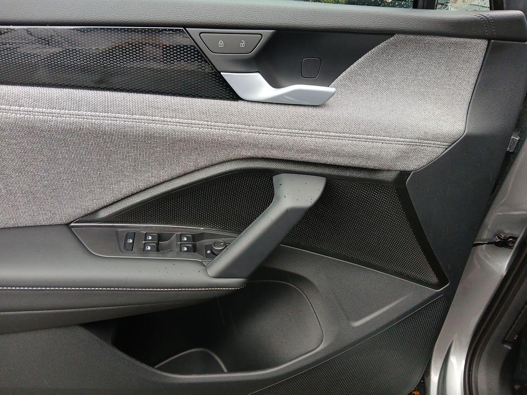 new 2026 Volkswagen Tiguan car, priced at $32,876