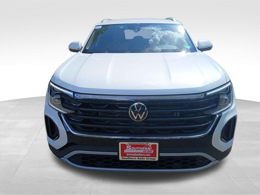 new 2026 Volkswagen Atlas Cross Sport car, priced at $41,762