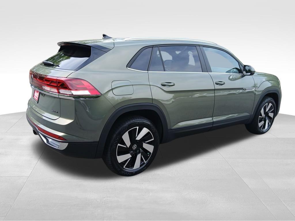 new 2025 Volkswagen Atlas Cross Sport car, priced at $42,905