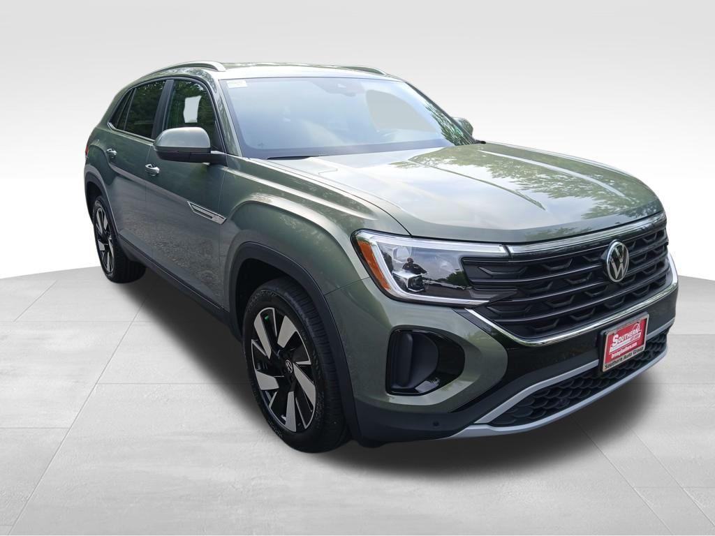 new 2025 Volkswagen Atlas Cross Sport car, priced at $42,905
