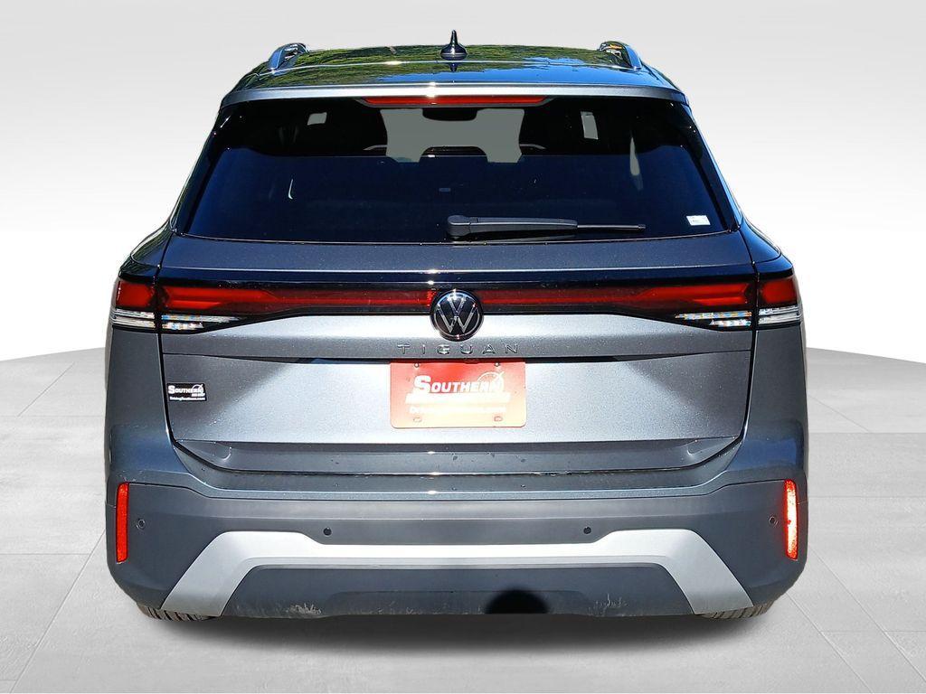 new 2025 Volkswagen Tiguan car, priced at $28,646