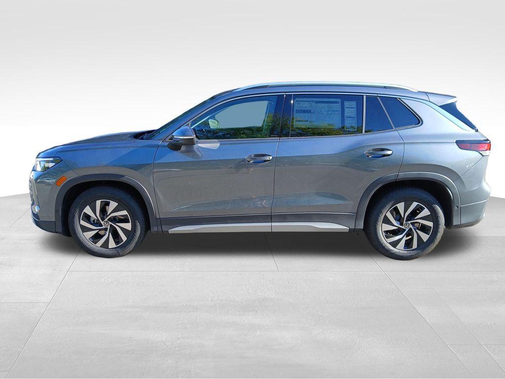 new 2025 Volkswagen Tiguan car, priced at $28,646