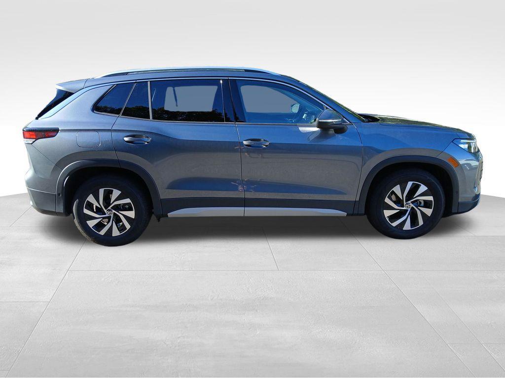 new 2025 Volkswagen Tiguan car, priced at $28,646