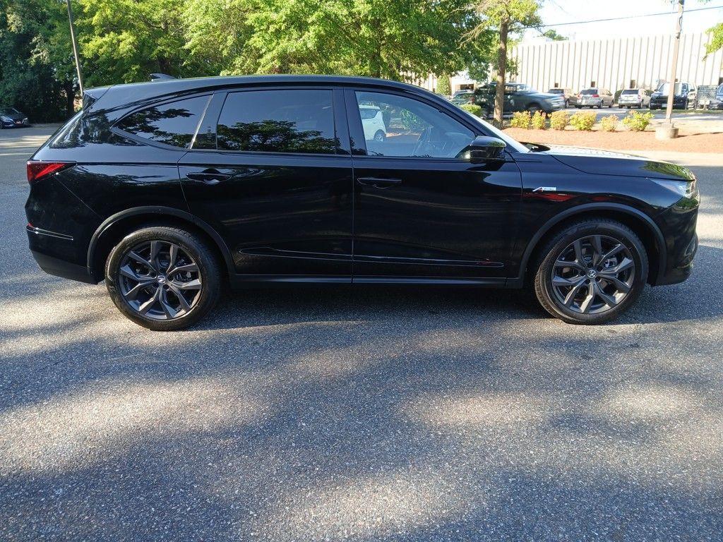 used 2022 Acura MDX car, priced at $43,330