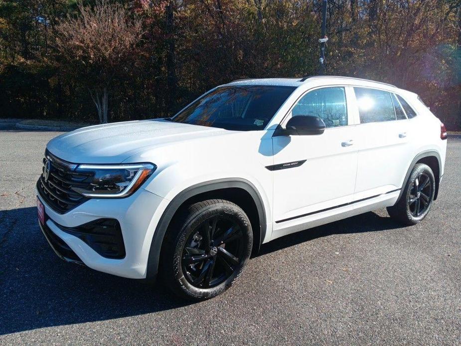 new 2025 Volkswagen Atlas Cross Sport car, priced at $50,300