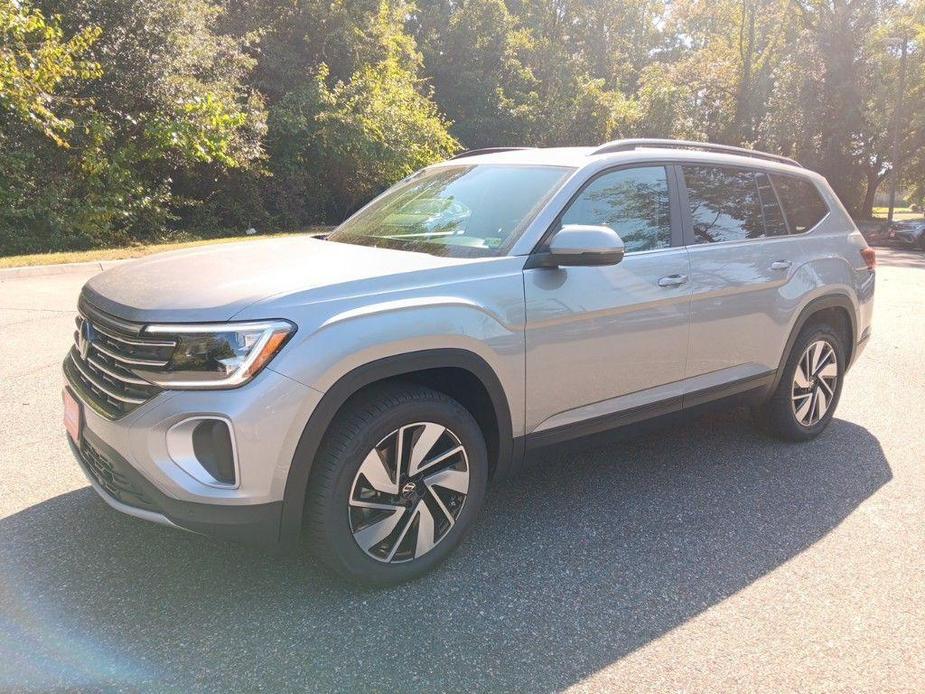 new 2024 Volkswagen Atlas car, priced at $40,278