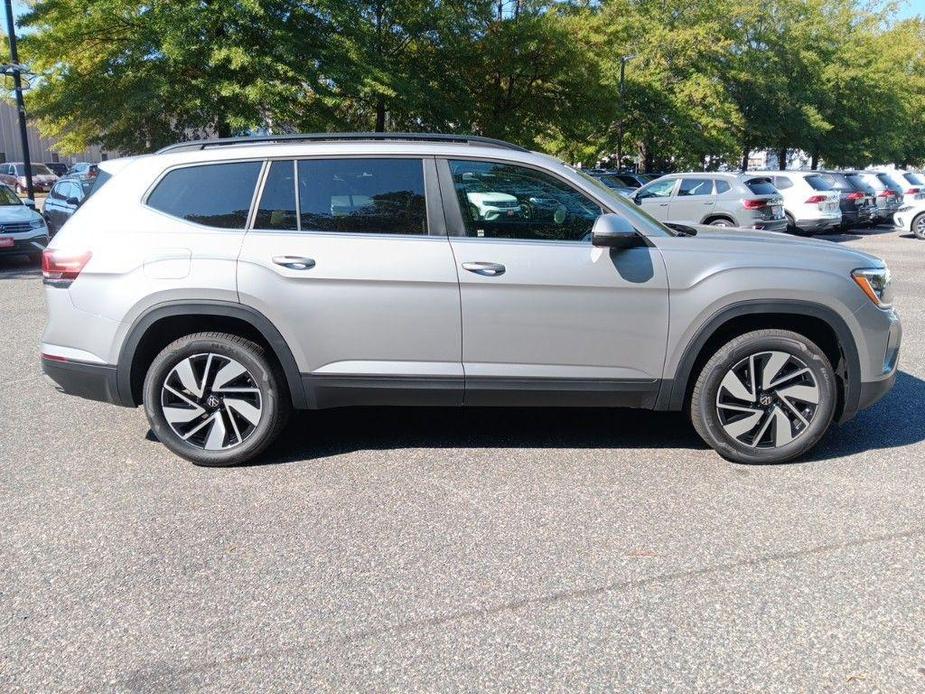 new 2024 Volkswagen Atlas car, priced at $40,278