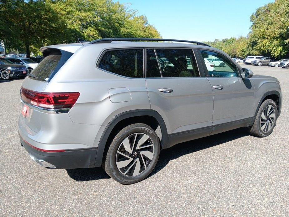 new 2024 Volkswagen Atlas car, priced at $40,278