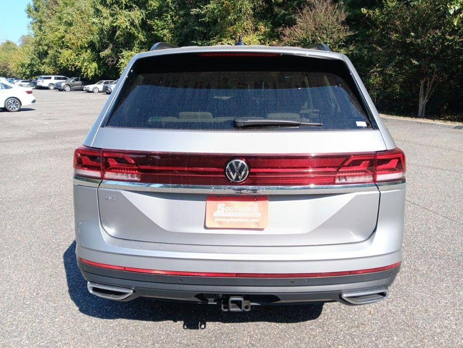 new 2024 Volkswagen Atlas car, priced at $40,278