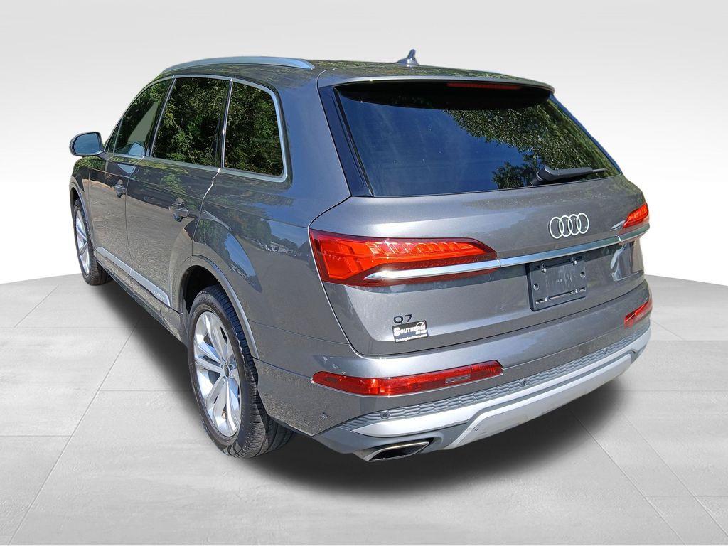 used 2025 Audi Q7 car, priced at $57,544