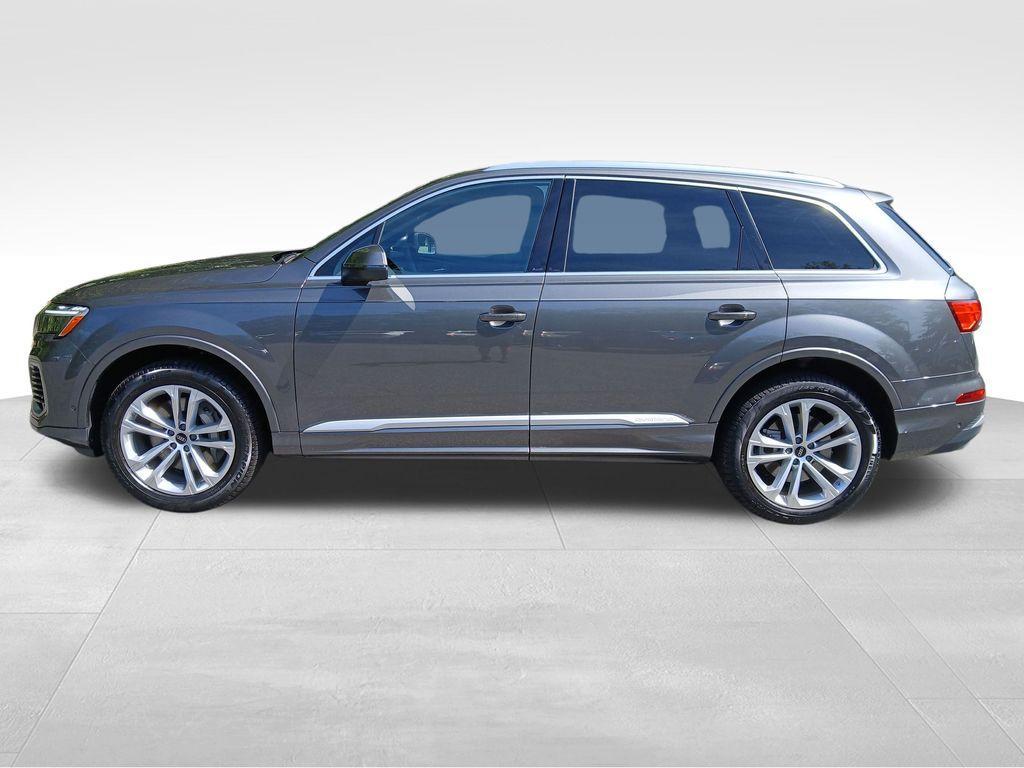used 2025 Audi Q7 car, priced at $57,544