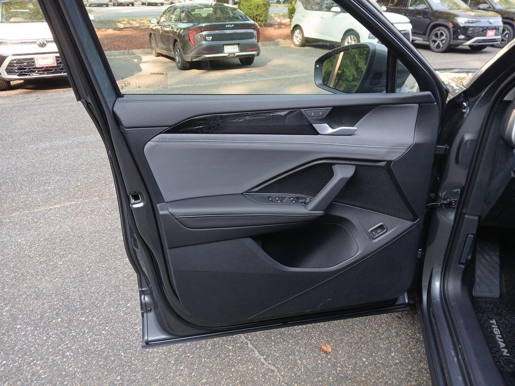 new 2025 Volkswagen Tiguan car, priced at $31,766