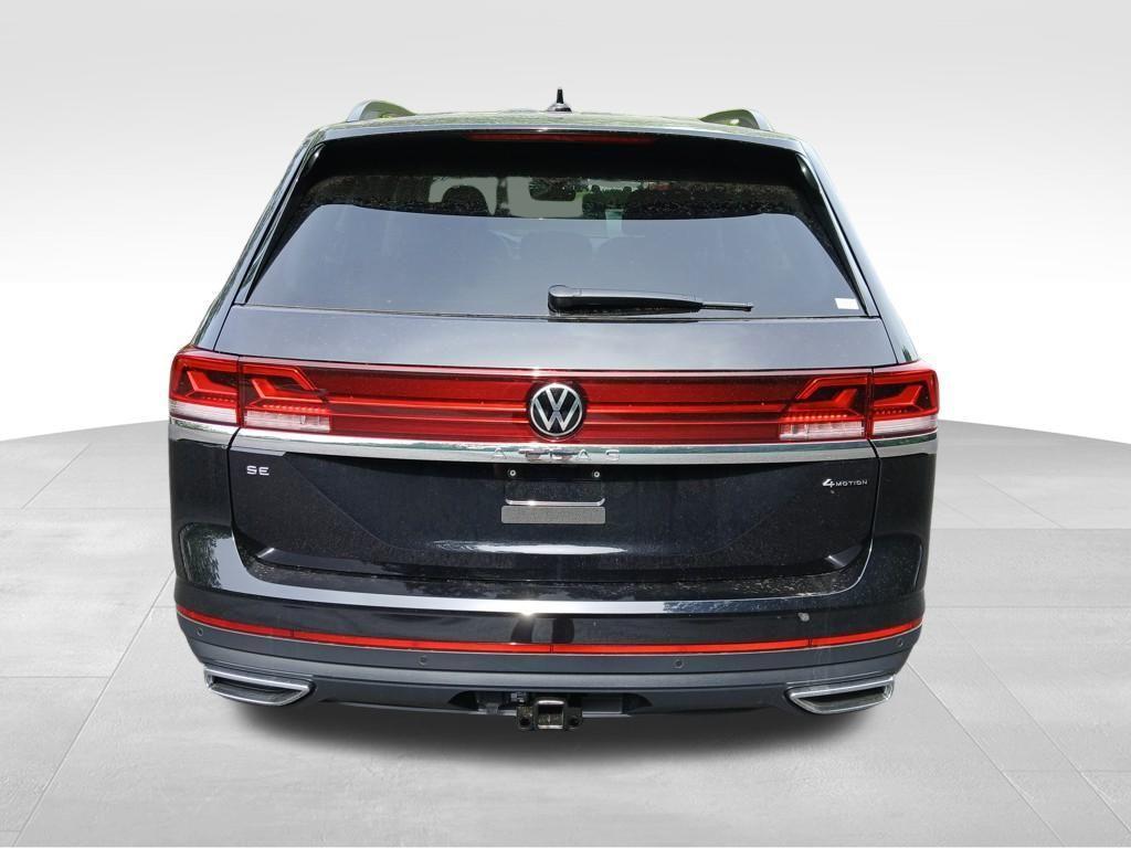 new 2025 Volkswagen Atlas car, priced at $40,348