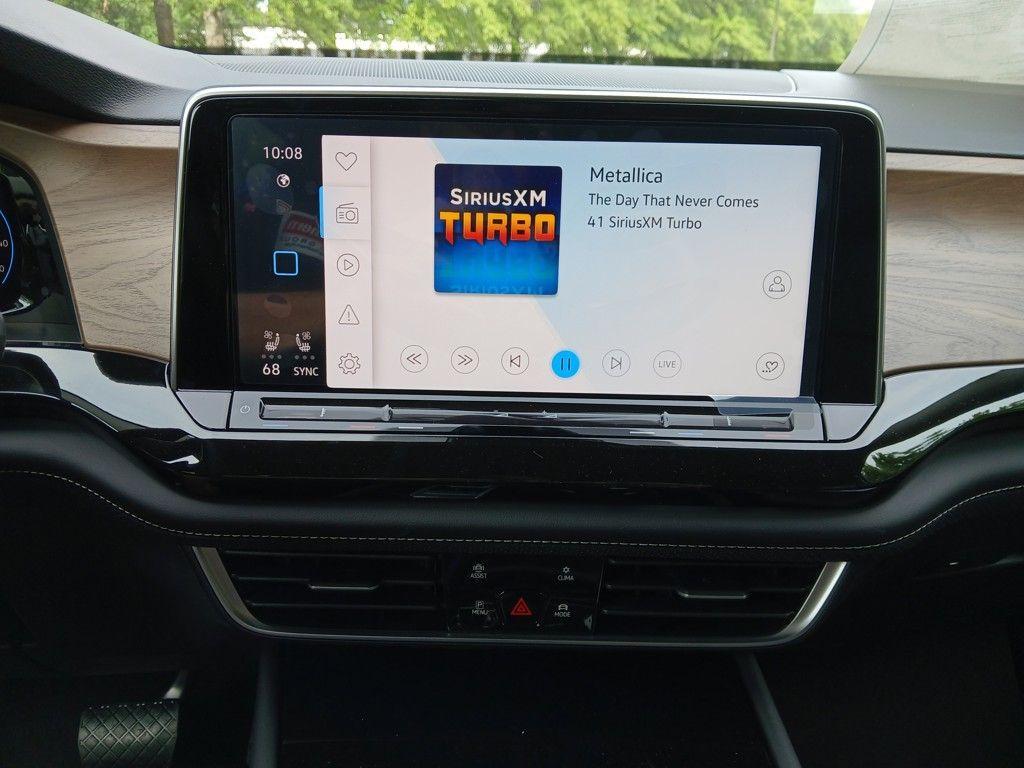 new 2025 Volkswagen Atlas car, priced at $40,348