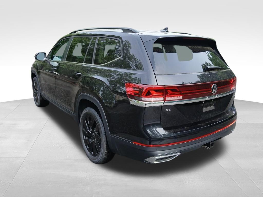 new 2025 Volkswagen Atlas car, priced at $40,348