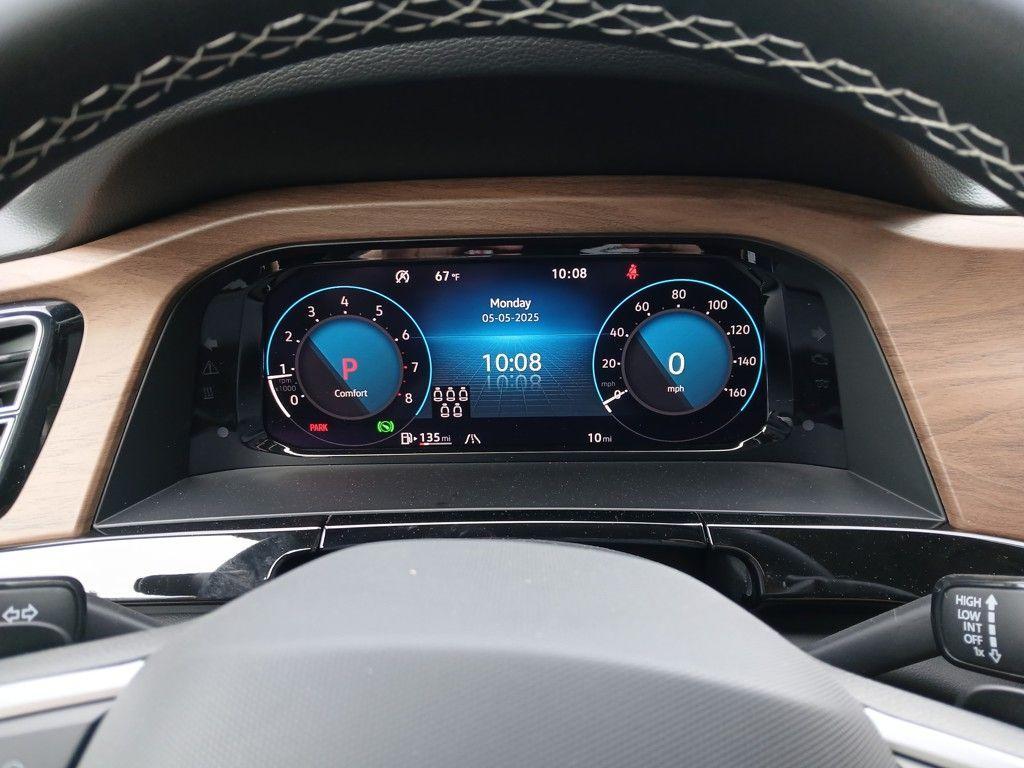 new 2025 Volkswagen Atlas car, priced at $40,348