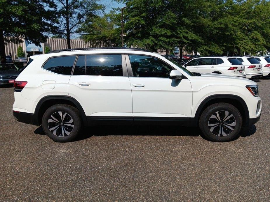 new 2024 Volkswagen Atlas car, priced at $37,078