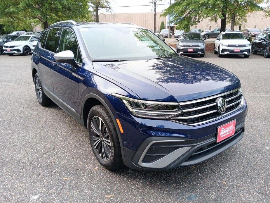 new 2024 Volkswagen Tiguan car, priced at $31,981