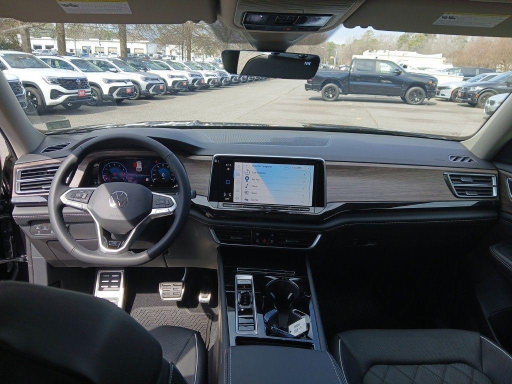 new 2025 Volkswagen Atlas car, priced at $54,196