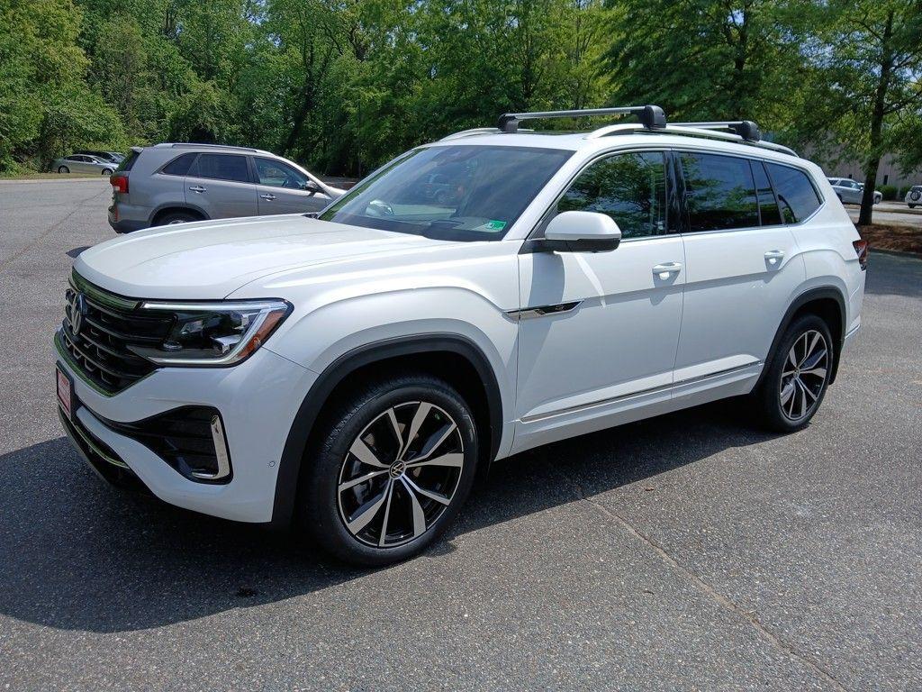 new 2025 Volkswagen Atlas car, priced at $55,696