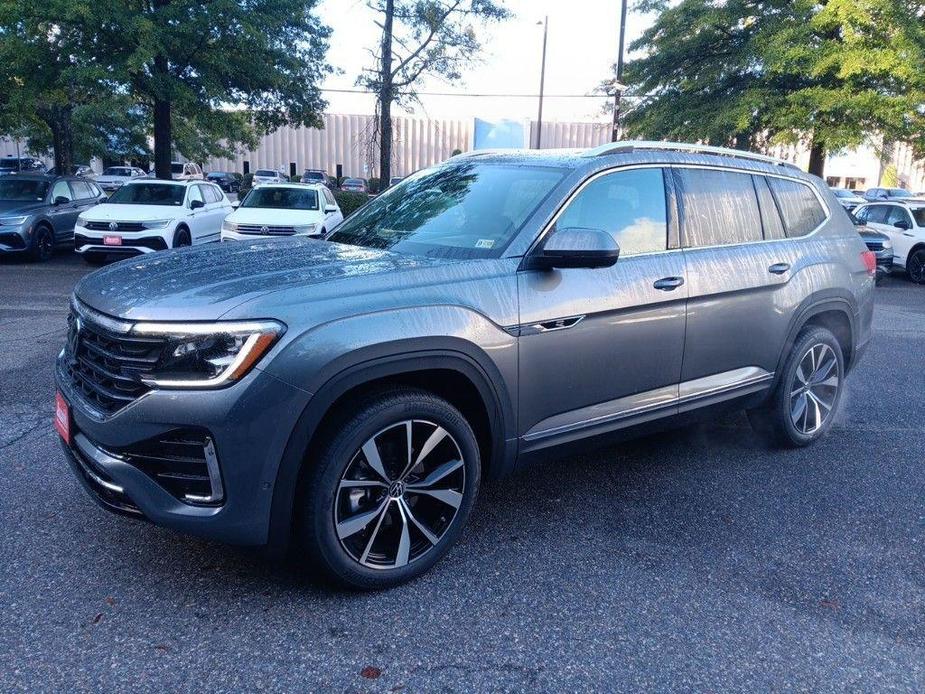 new 2024 Volkswagen Atlas car, priced at $50,231