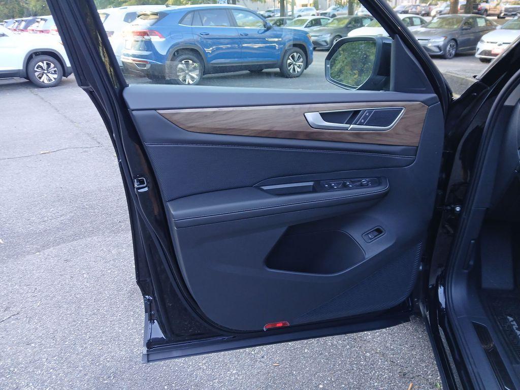 new 2026 Volkswagen Atlas car, priced at $46,635