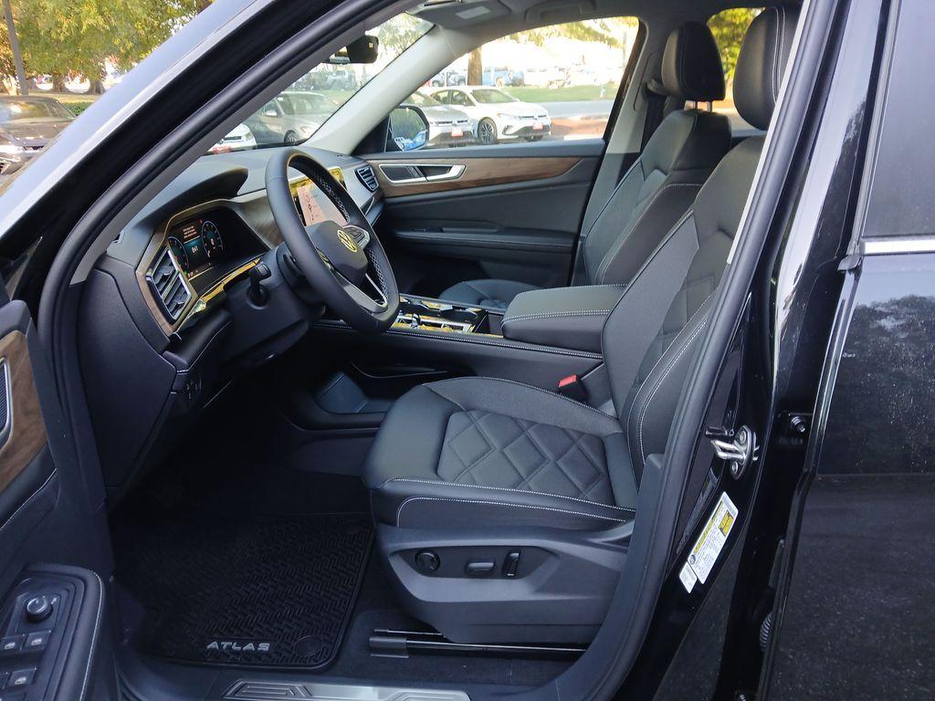 new 2026 Volkswagen Atlas car, priced at $46,635