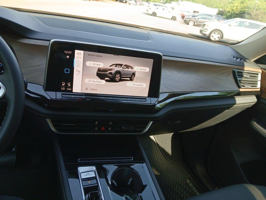 new 2025 Volkswagen Atlas car, priced at $40,946