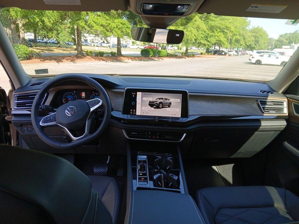 new 2025 Volkswagen Atlas car, priced at $40,946