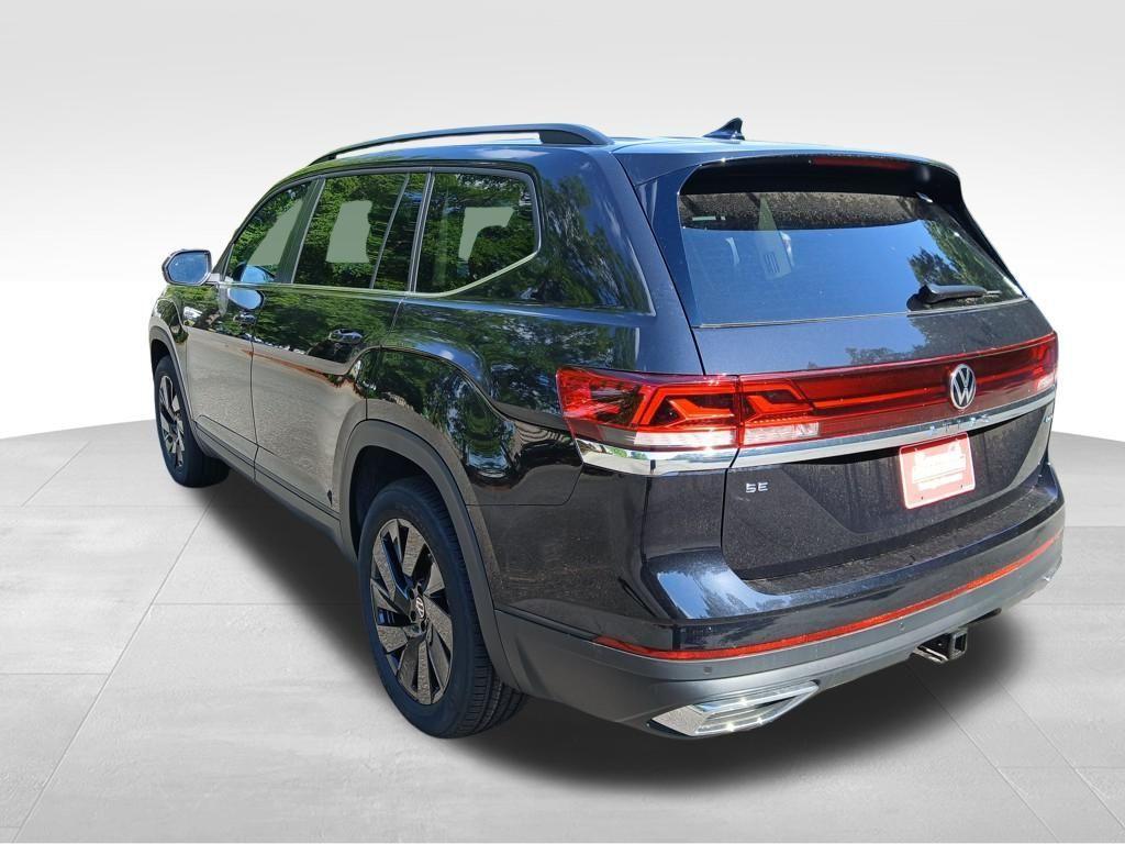 new 2025 Volkswagen Atlas car, priced at $40,946