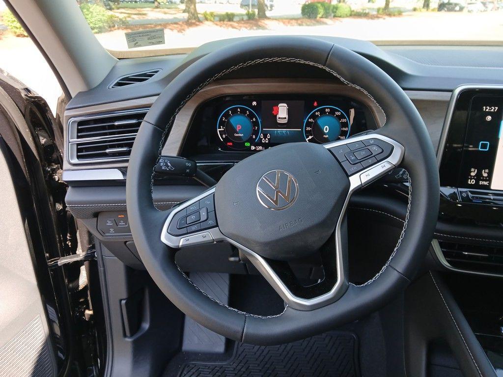 new 2025 Volkswagen Atlas car, priced at $40,946