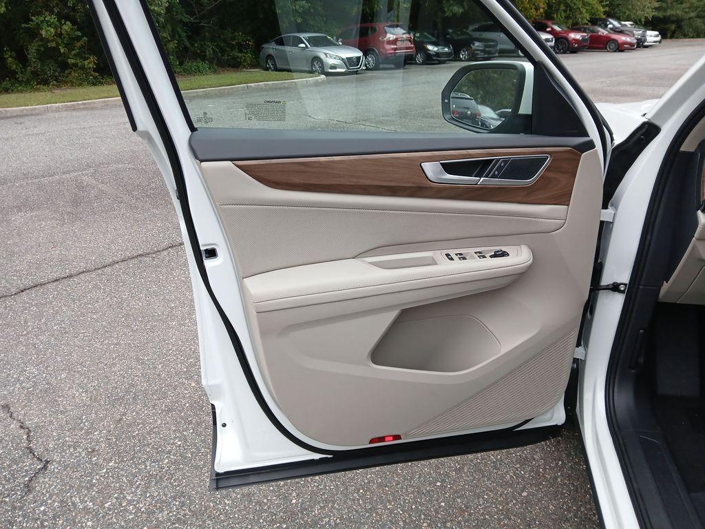 new 2026 Volkswagen Atlas car, priced at $42,389