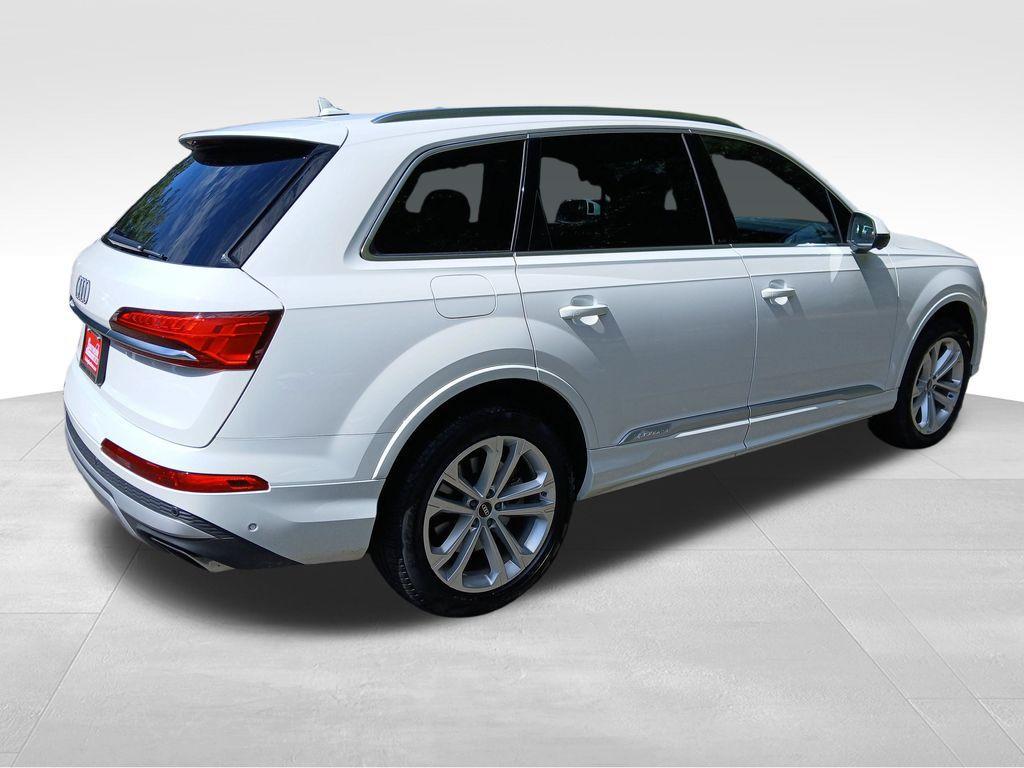 used 2025 Audi Q7 car, priced at $51,505