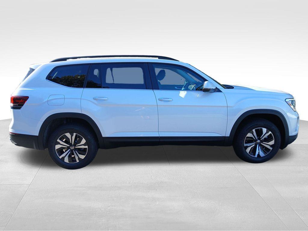 new 2026 Volkswagen Atlas car, priced at $39,526