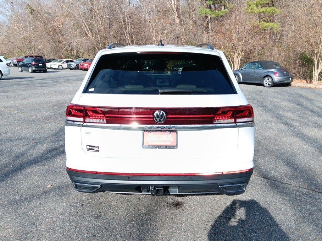 new 2025 Volkswagen Atlas car, priced at $43,423