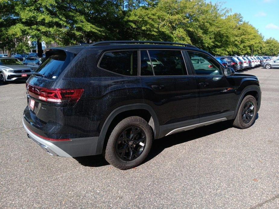 new 2024 Volkswagen Atlas car, priced at $43,603