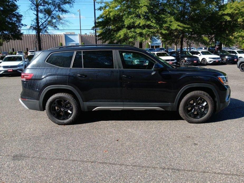 new 2024 Volkswagen Atlas car, priced at $43,603