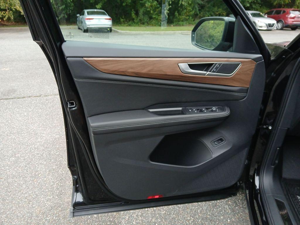 new 2026 Volkswagen Atlas car, priced at $45,298