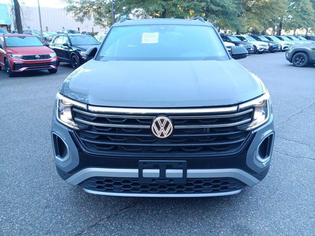 new 2025 Volkswagen Atlas car, priced at $48,739