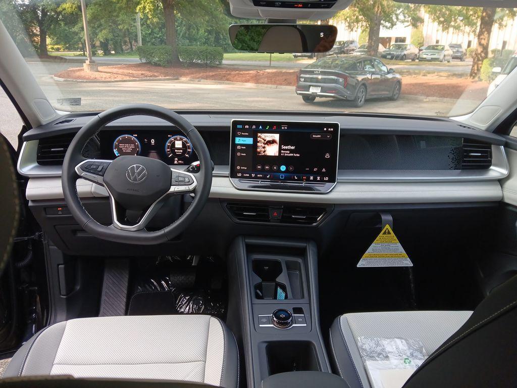new 2025 Volkswagen Tiguan car, priced at $32,884