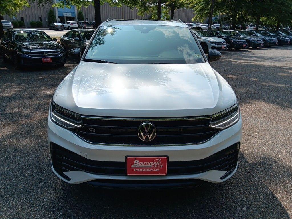 new 2024 Volkswagen Tiguan car, priced at $33,768