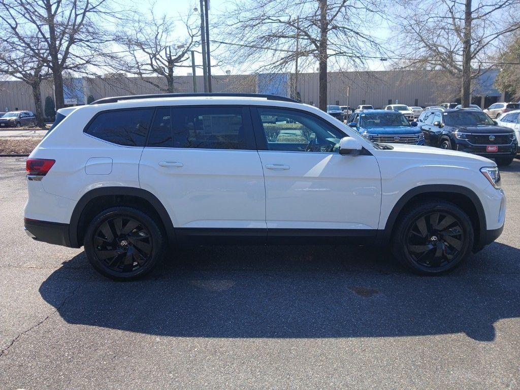 new 2025 Volkswagen Atlas car, priced at $40,998