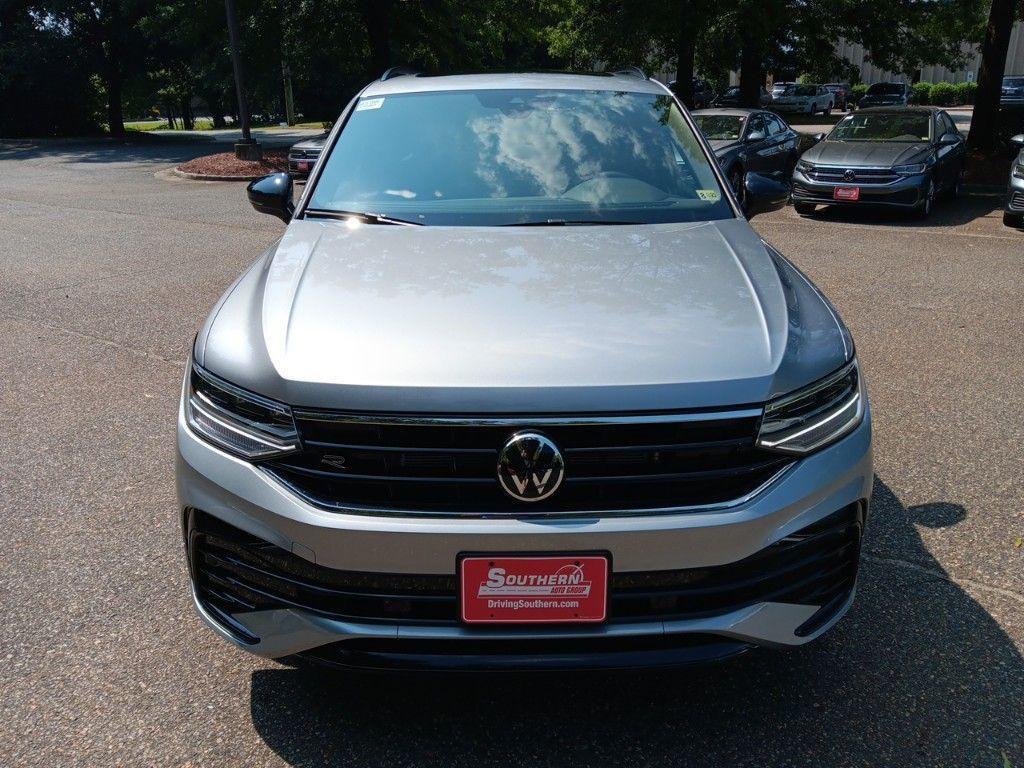 new 2024 Volkswagen Tiguan car, priced at $33,389