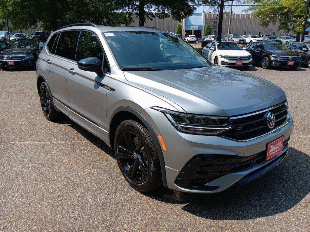 new 2024 Volkswagen Tiguan car, priced at $33,389