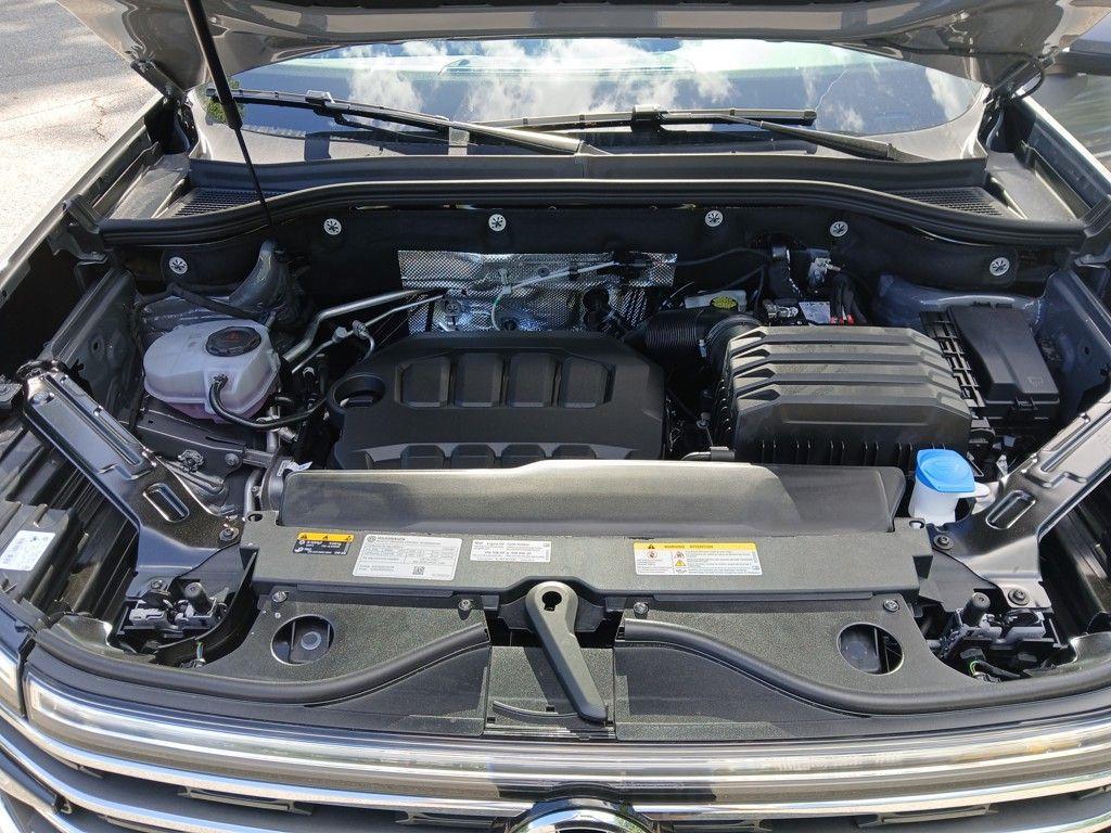 new 2025 Volkswagen Atlas car, priced at $40,127