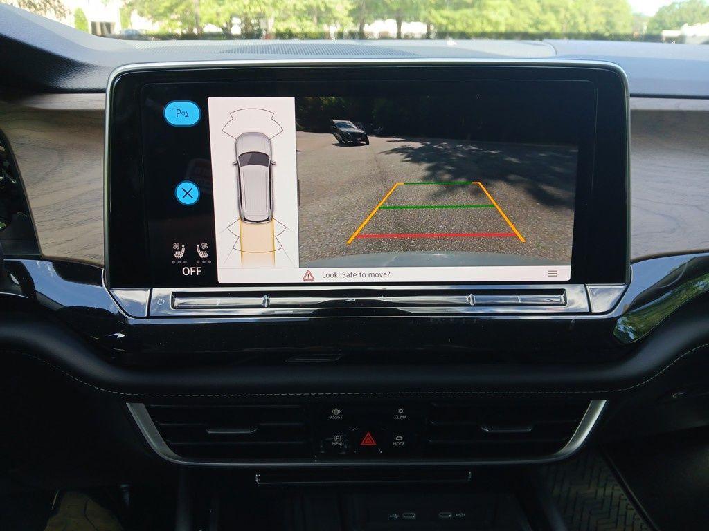 new 2025 Volkswagen Atlas car, priced at $40,127