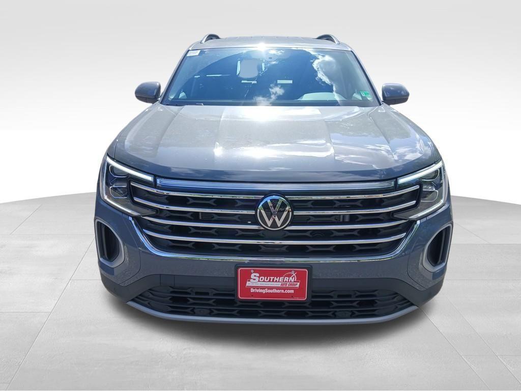 new 2025 Volkswagen Atlas car, priced at $40,127