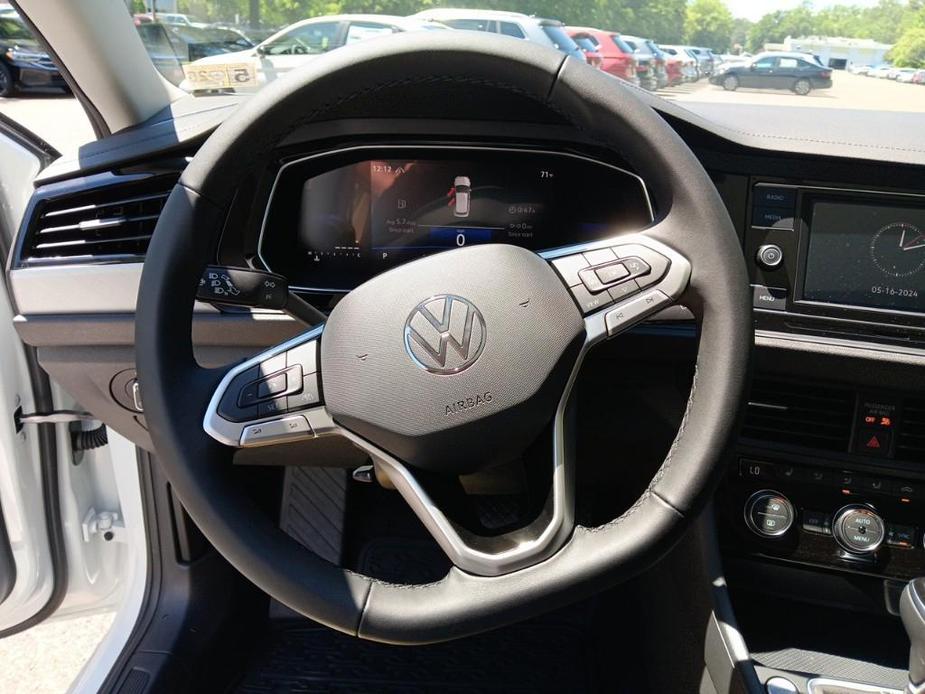 new 2024 Volkswagen Jetta car, priced at $25,844