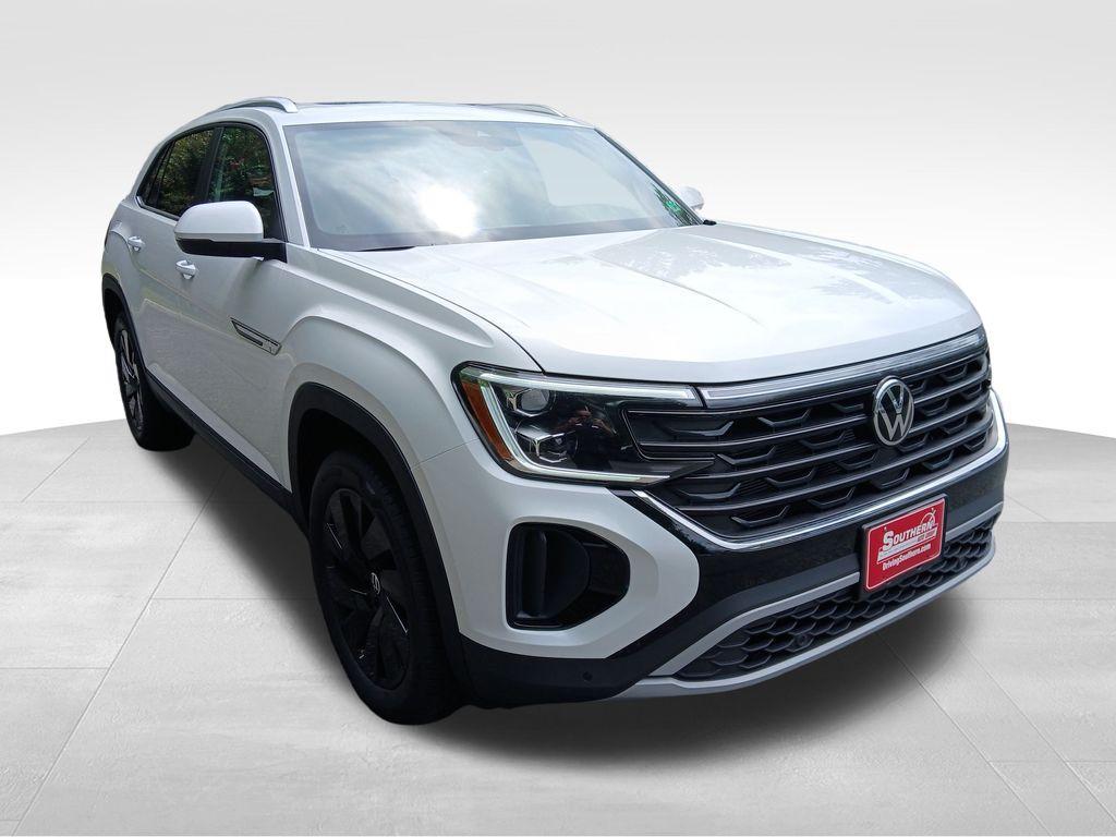 new 2026 Volkswagen Atlas Cross Sport car, priced at $48,132